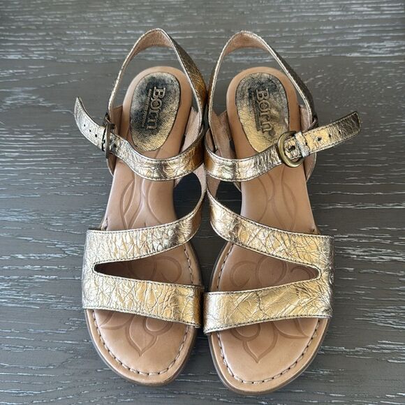 Born Metallic Gold Leather Strappy Sandals Mid Block Heel Casual Women’s Size 7M - Picture 2 of 12